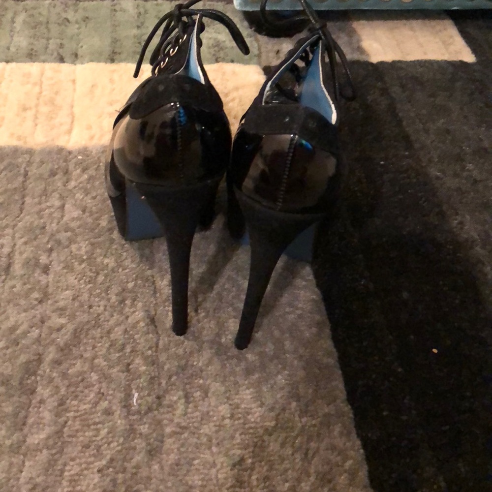Platforms - Picture 3 of 5